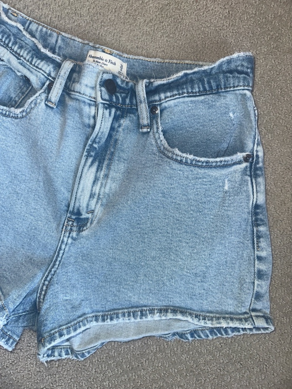 So cute! Abercrombie & Fitch "the mom" high rise short (28/6) - Picture 3 of 5